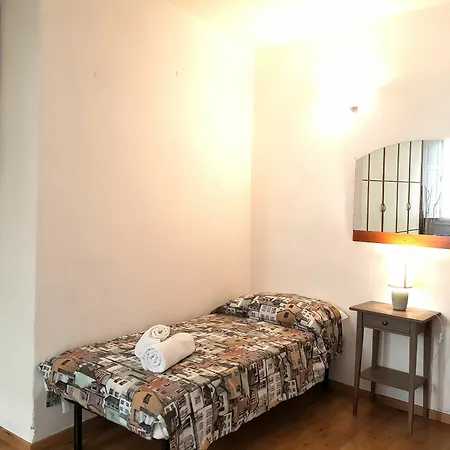 Porcellana 25 House アパート